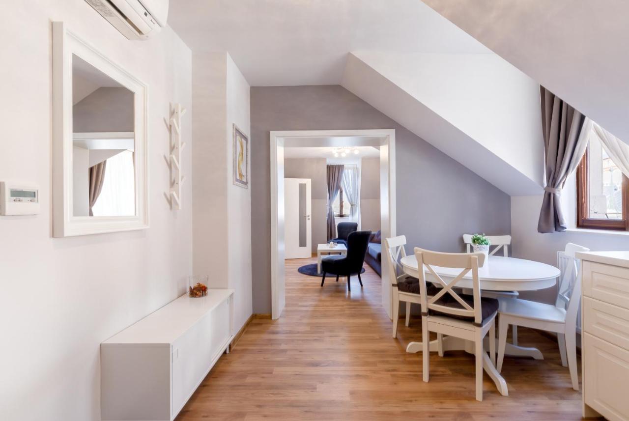 Apartments Menuet Karlovy Vary Room photo